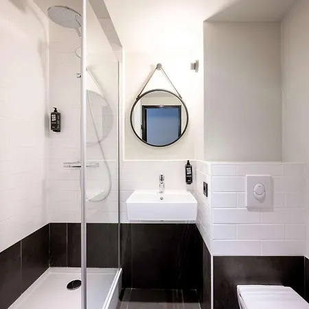 Hotel Ibis Vieux Port Centre 3*