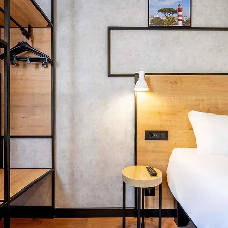 Ibis Vieux Port Centre 3*