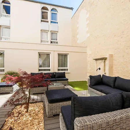 Ibis Vieux Port Centre 3*