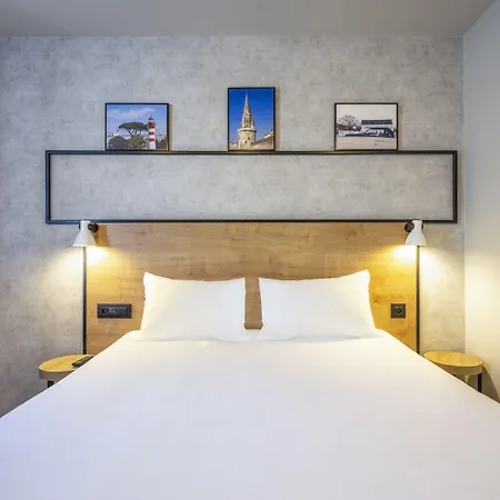 Ibis Vieux Port Centre ラ・ロシェル