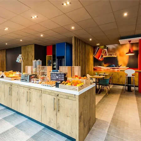 Ibis Vieux Port Centre فندق 3*