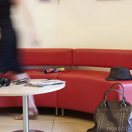 Ibis Vieux Port Centre فندق لا روشيل