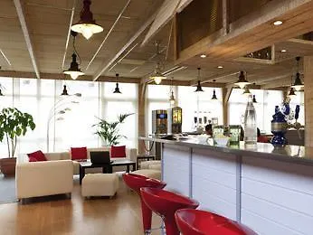 拉罗谢尔老港宜必思酒店 3*