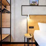 Ibis Vieux Port Centre 3*