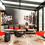 Ibis Vieux Port Centre