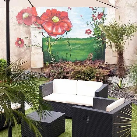 Hotel Ibis La Rochelle Vieux Port 3*