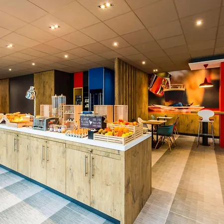 Ibis La Rochelle Vieux Port Hotel