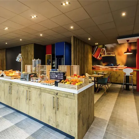 Hotel Ibis Vieux Port Centre 3*