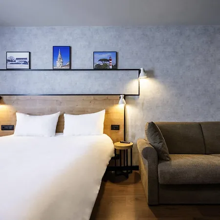 Ibis Vieux Port Centre Hotell 3*