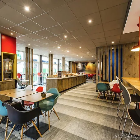 Ibis La Rochelle Vieux Port Hotel 3*