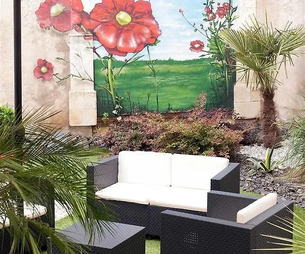 Hotel Ibis Vieux Port Centre 3*