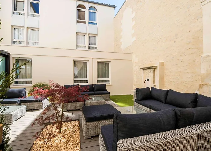 Ibis Vieux Port Centre 3*