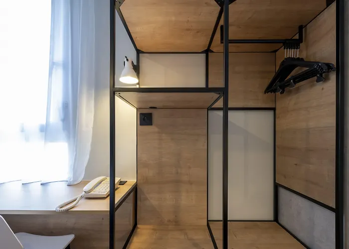 Hotel Ibis Vieux Port La Rochelle (Charente-Maritime)