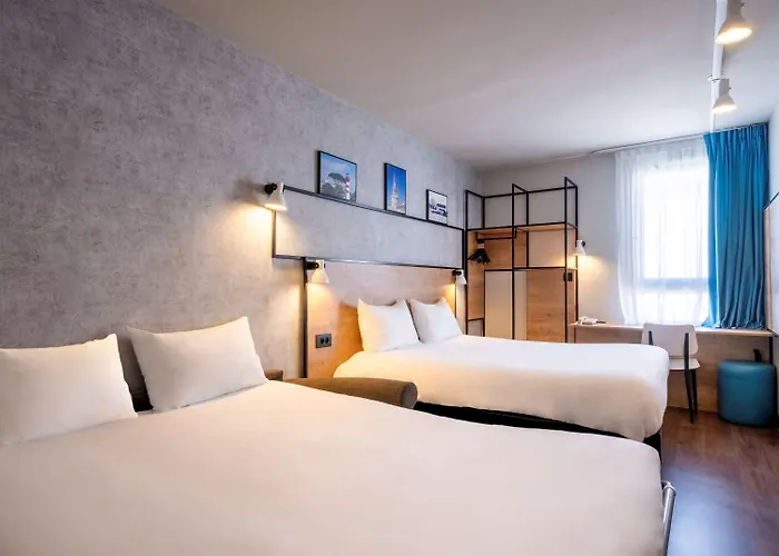 Hotel Ibis Vieux Port Centre 3*
