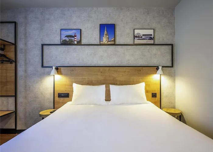 Hotel Ibis Vieux Port Centre 3*